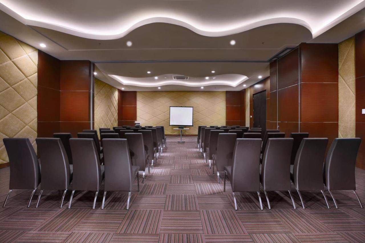 Aston Lampung City Hotel Bandar Lampung Eksteriør billede